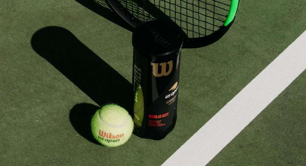 why are tennis balls pressurized